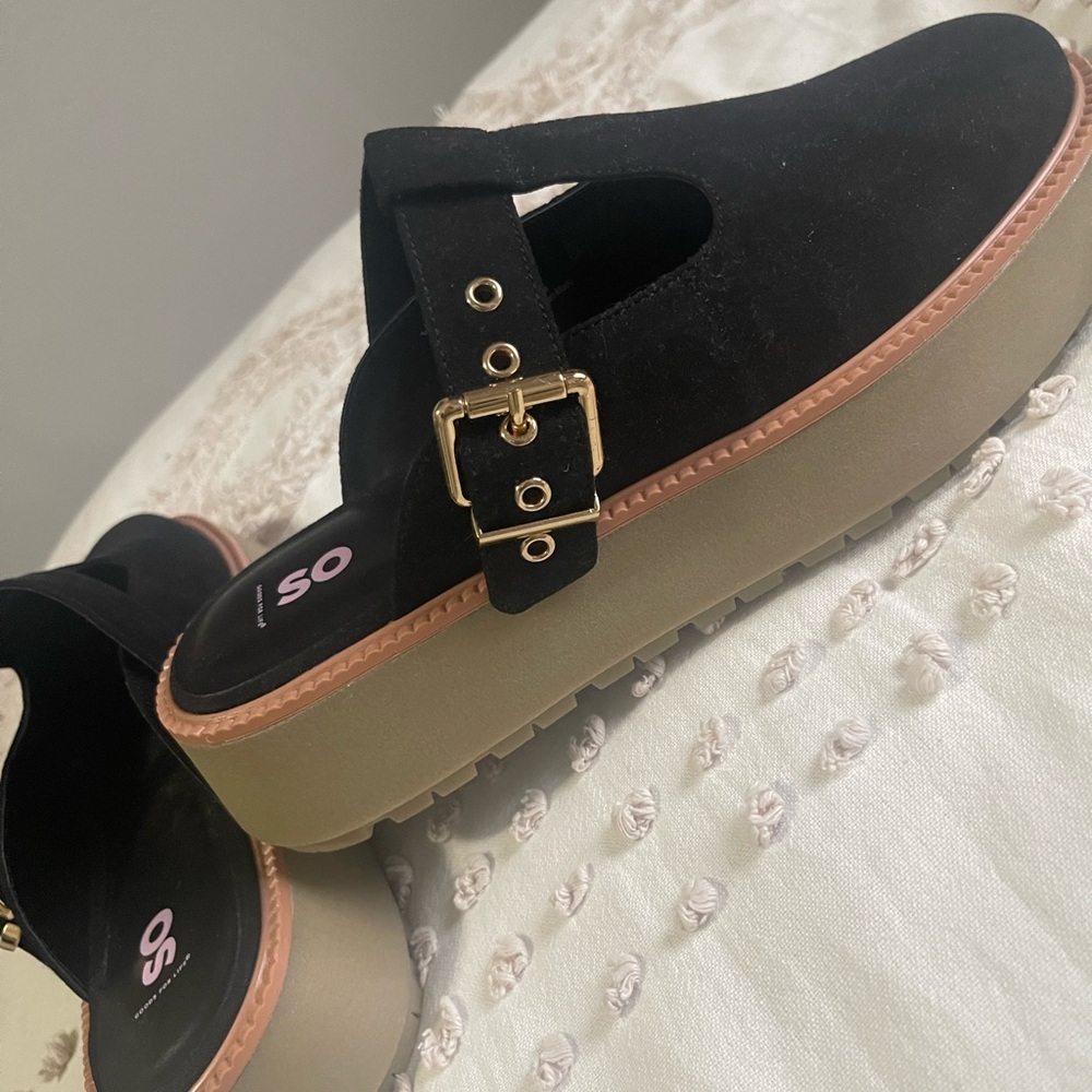 SO Women's Black and Tan Platform Mules BRAND NEW NEVER WORN